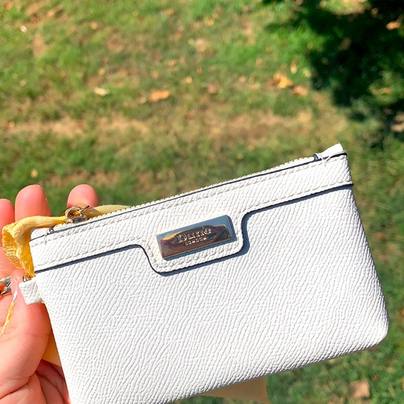 large purse w/ change holder - Picture 3 of 3